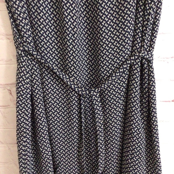 H&M Blue and White Flutter Sleeve Fully Lined Dress - Size 6 - Picture 3 of 9